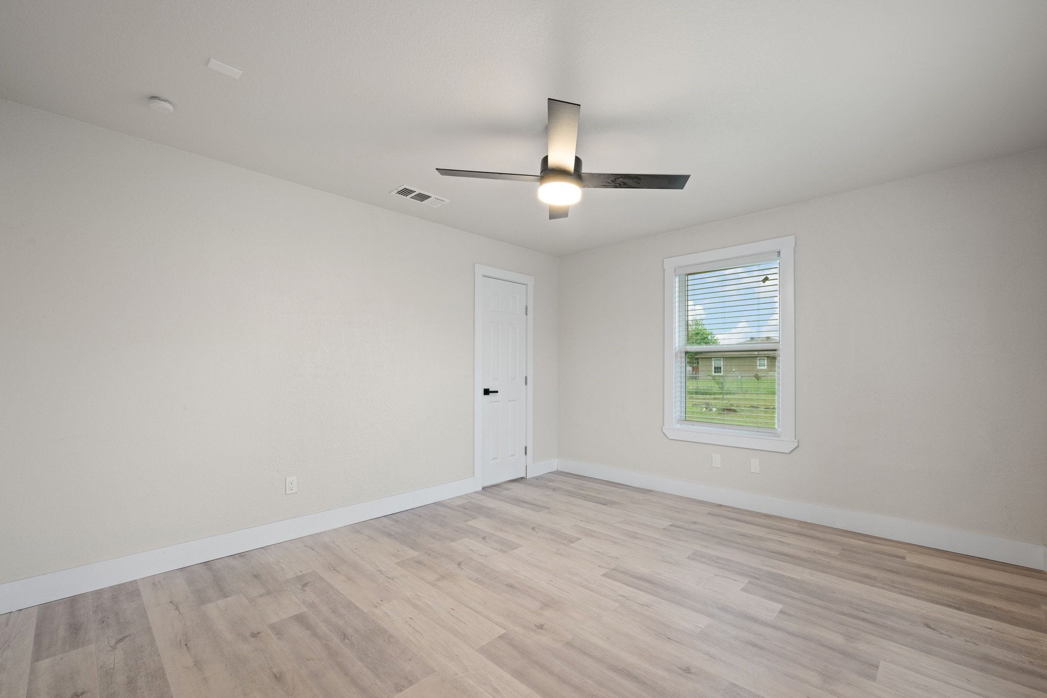 221 Lipscomb Street Cleburne TX 76031