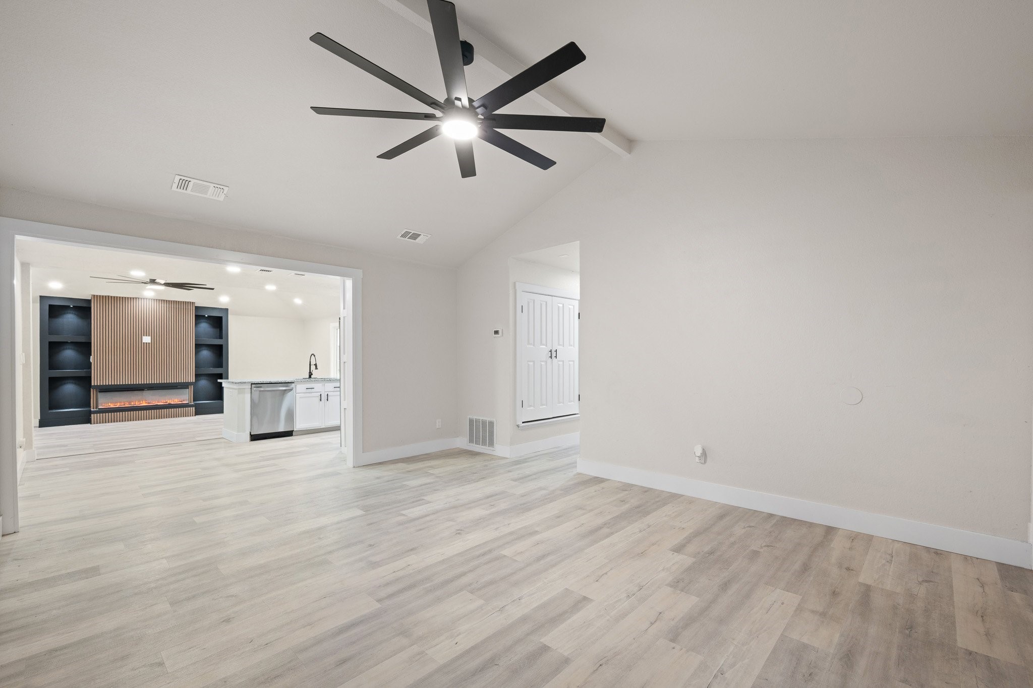 221 Lipscomb Street Cleburne TX 76031