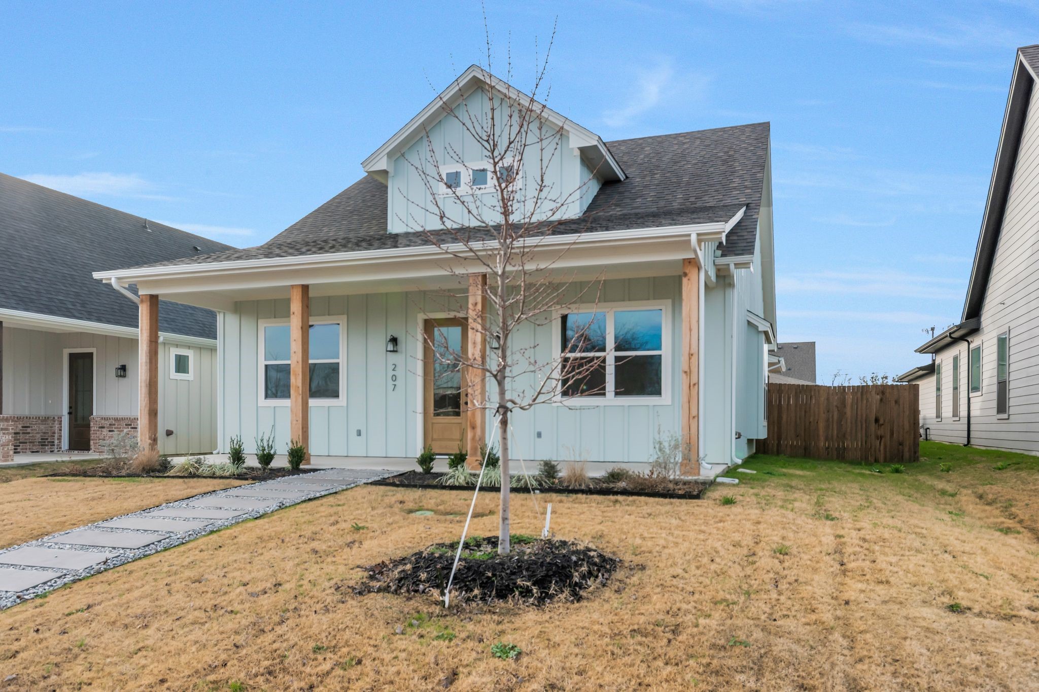 207 W 7th Street Justin TX 76247