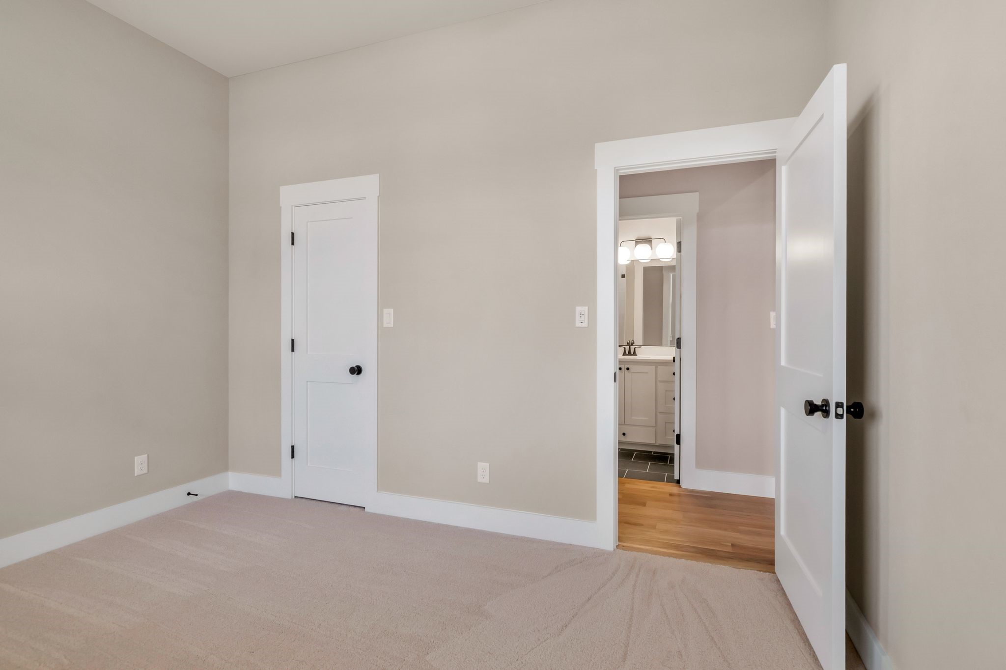 207 W 7th Street Justin TX 76247