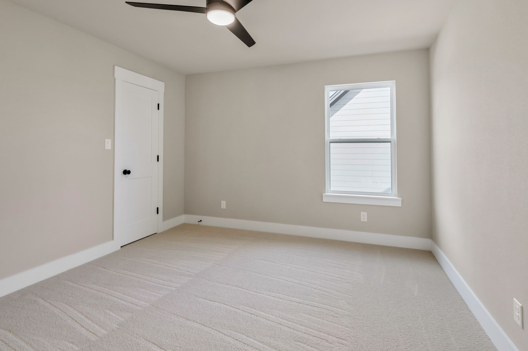 207 W 7th Street Justin TX 76247