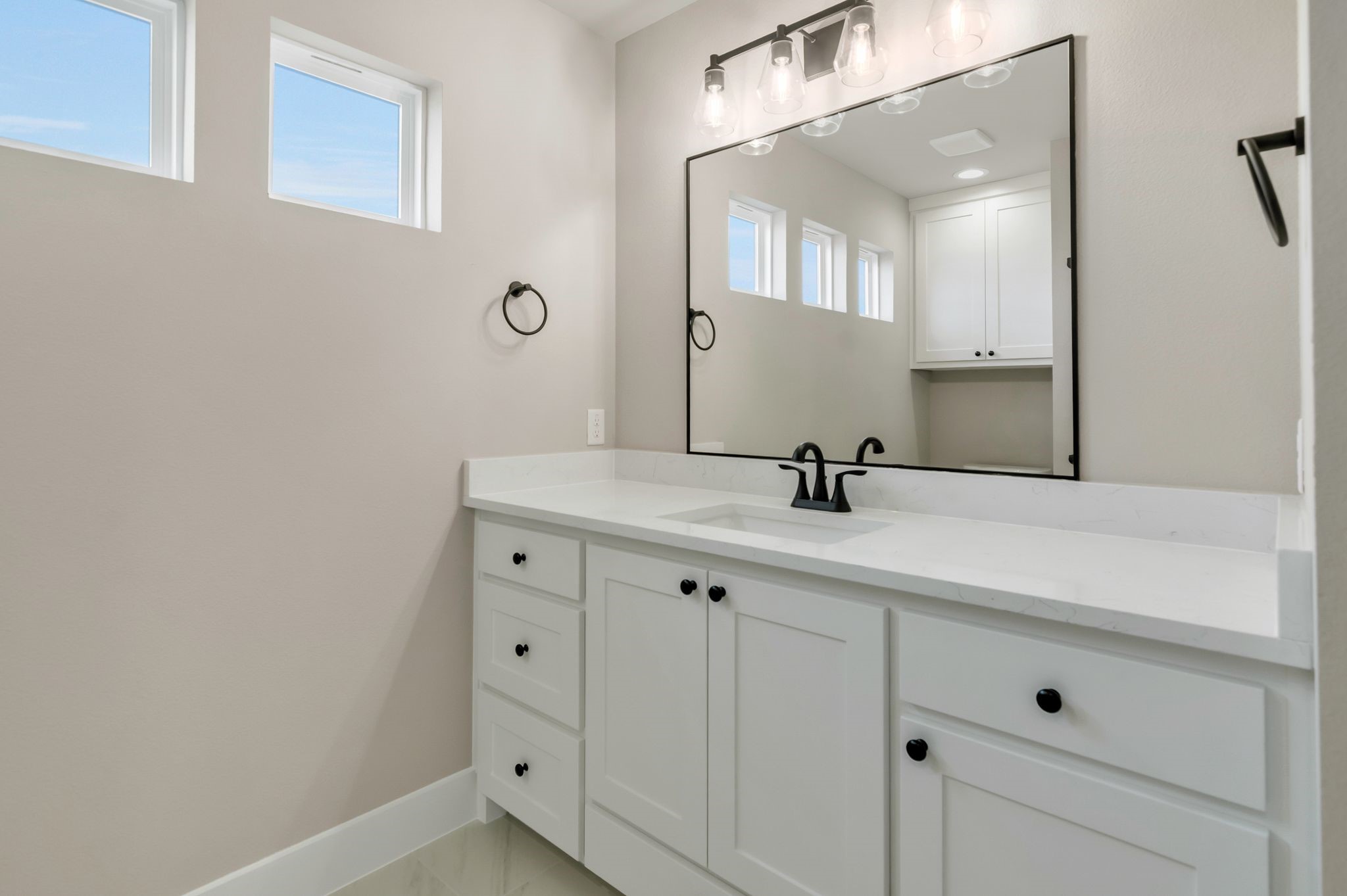 207 W 7th Street Justin TX 76247