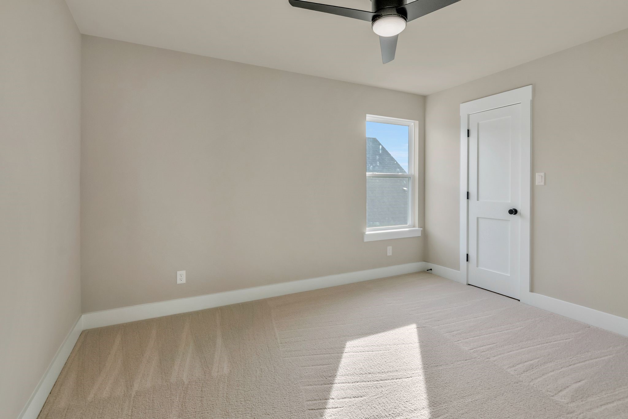 207 W 7th Street Justin TX 76247