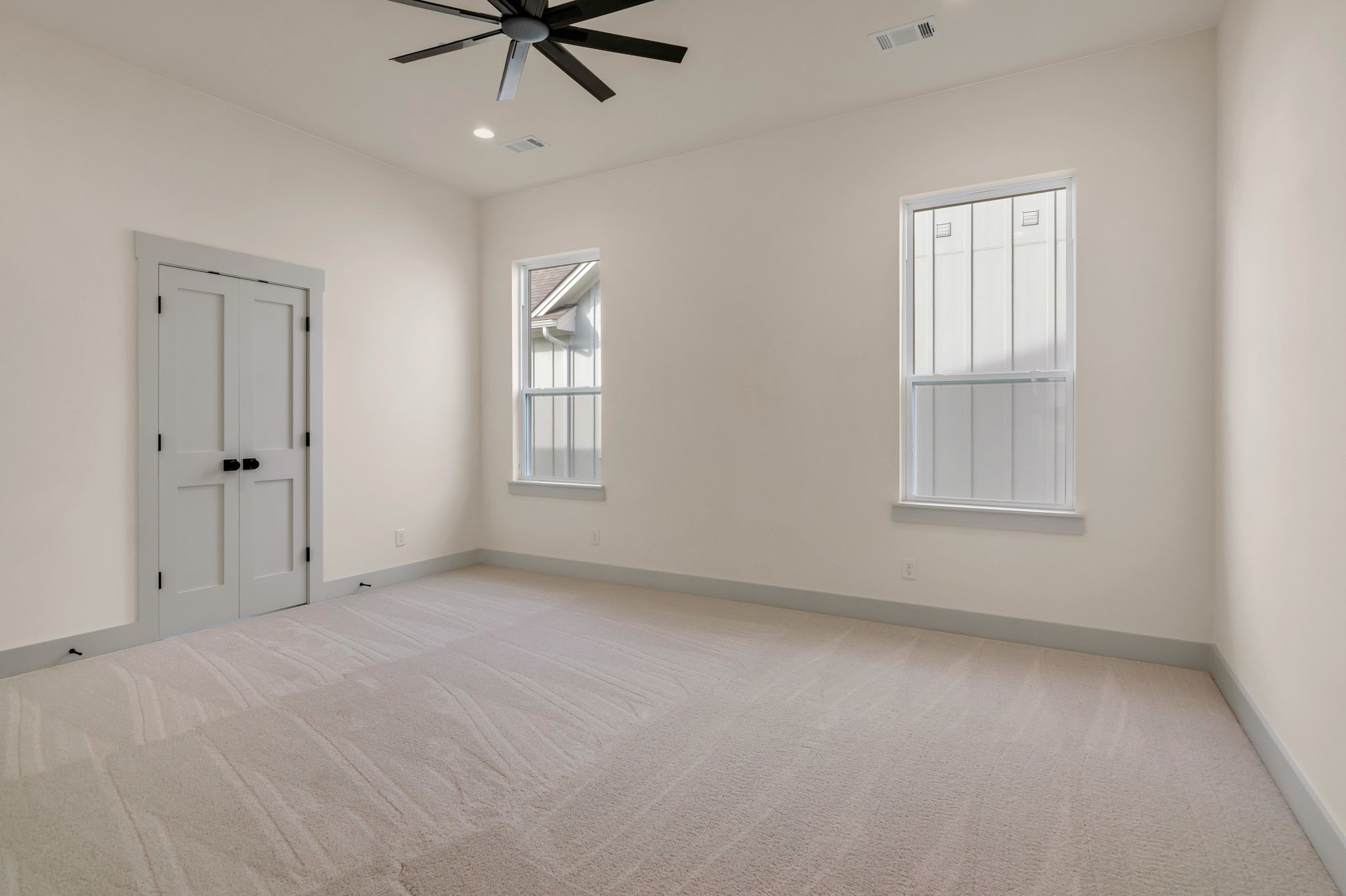 207 W 7th Street Justin TX 76247