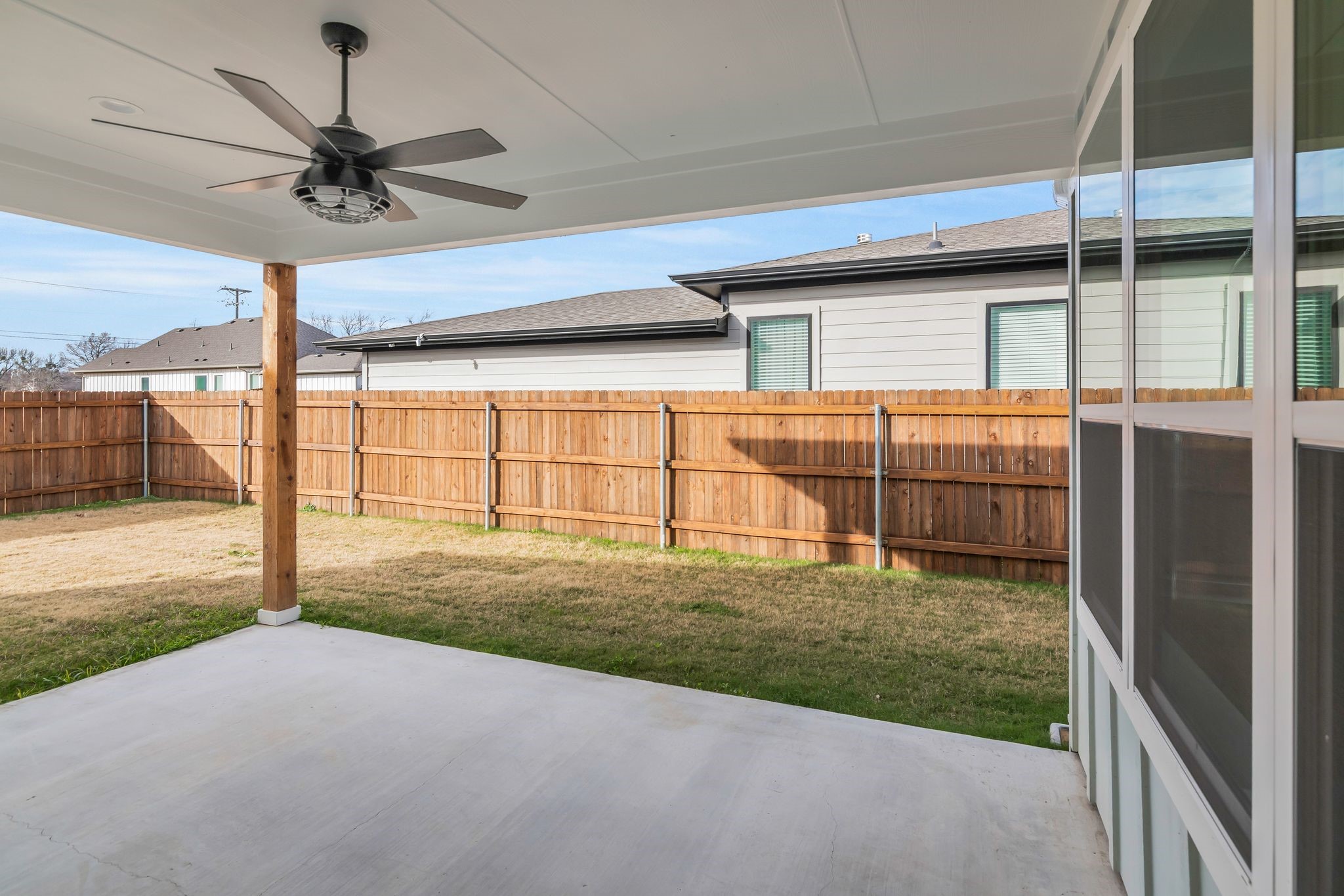 207 W 7th Street Justin TX 76247