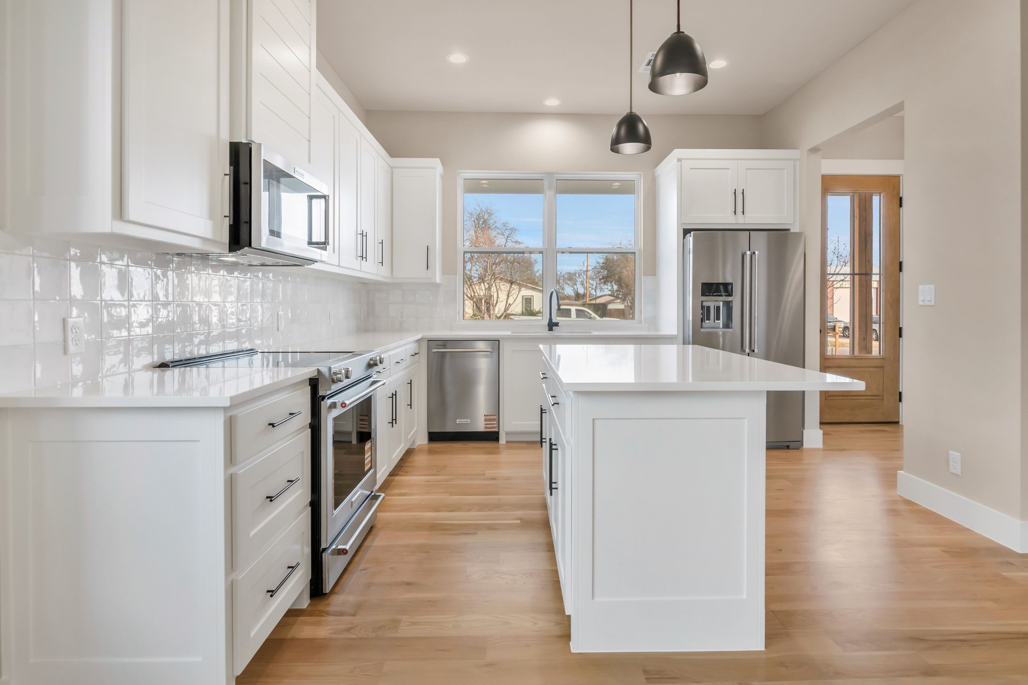 207 W 7th Street Justin TX 76247