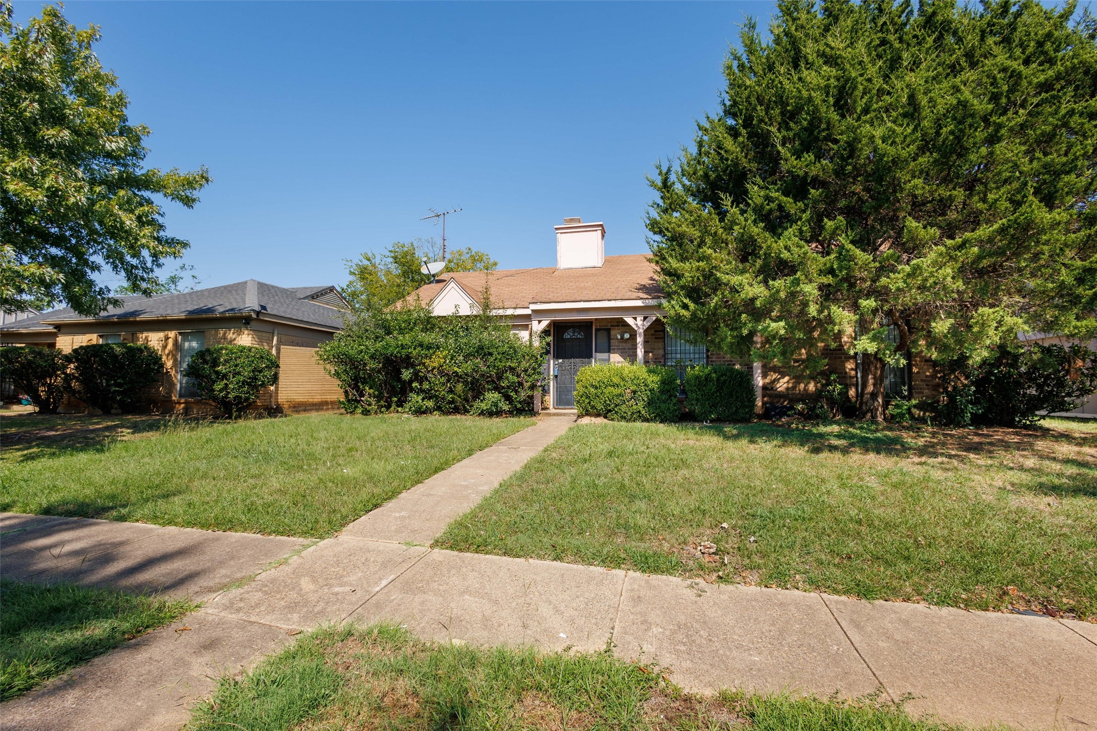 10015 Heritage Place Dallas TX 75217