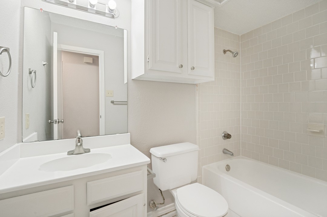 2013 Arles Lane Carrollton TX 75007