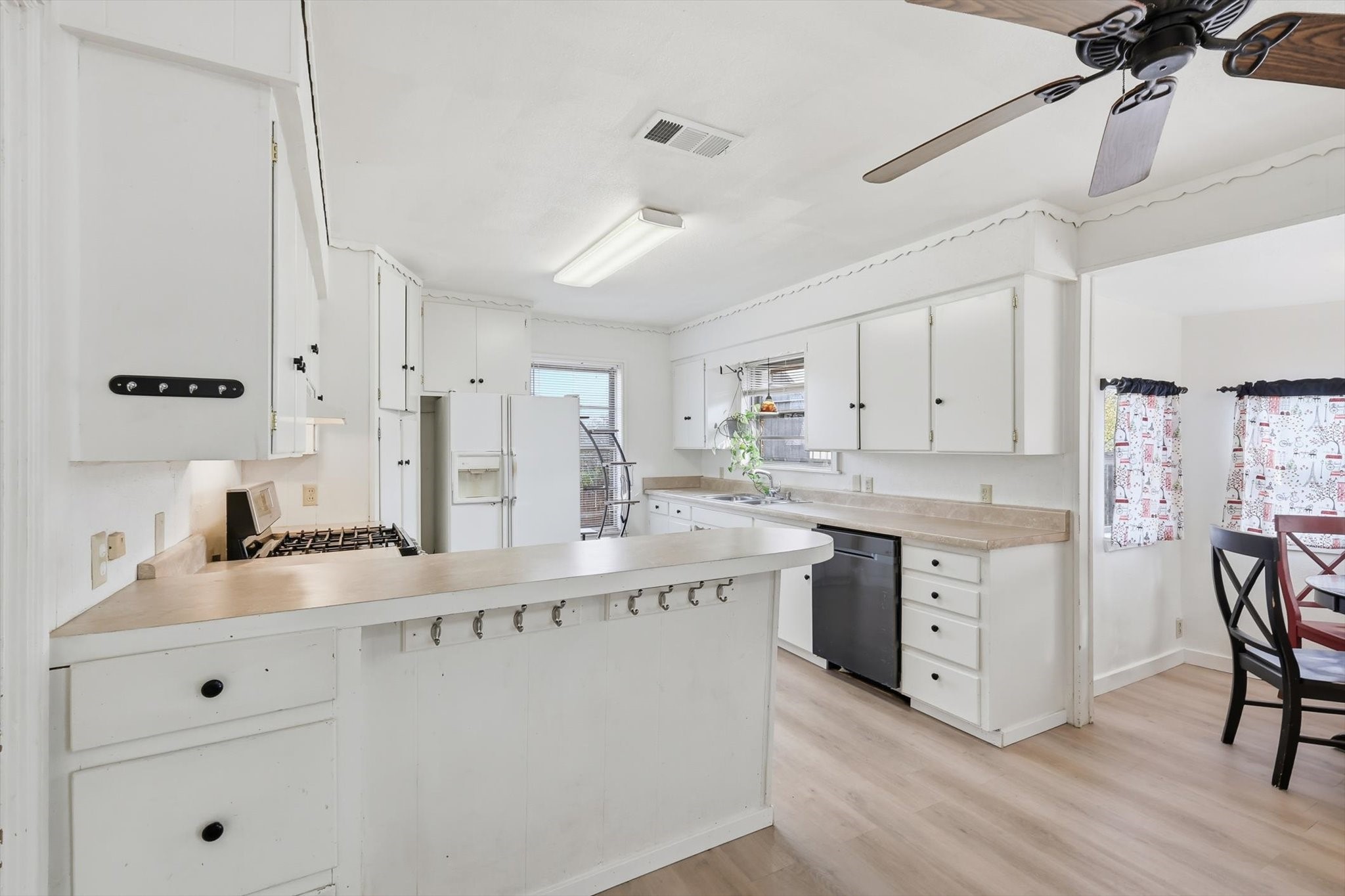 612 N 10th Street Sanger TX 76266