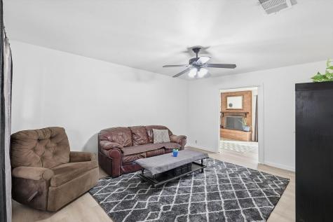 612 N 10th Street Sanger TX 76266
