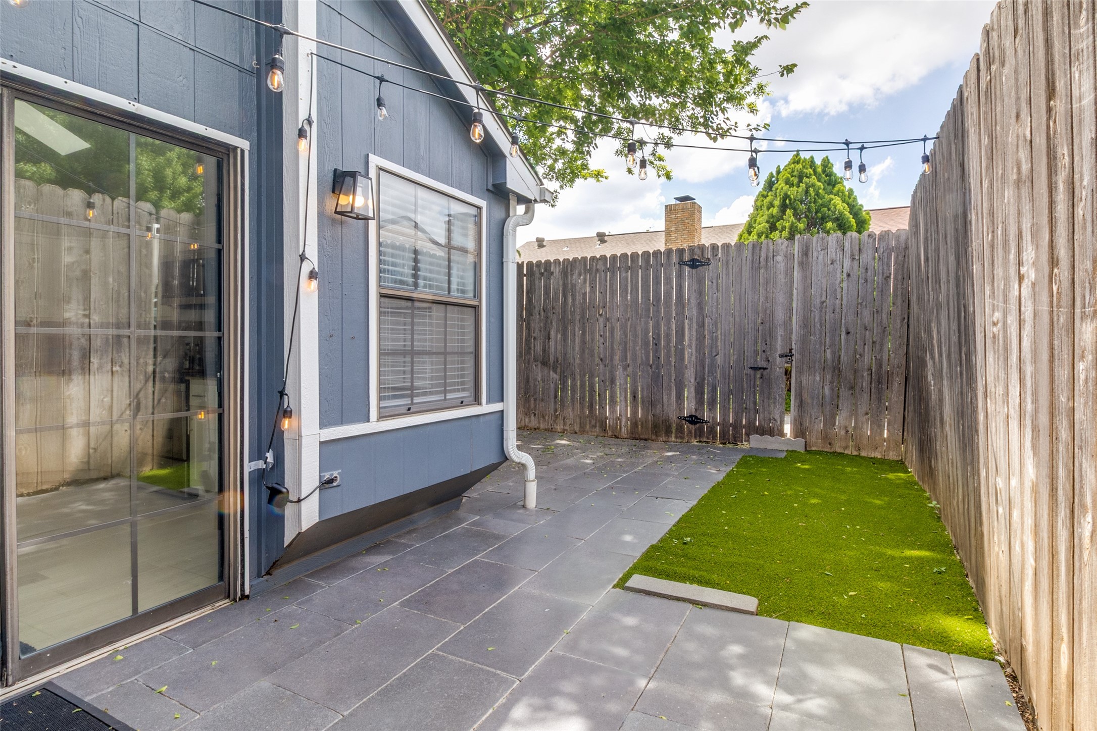 1417 Mccoy Street Dallas TX 75204