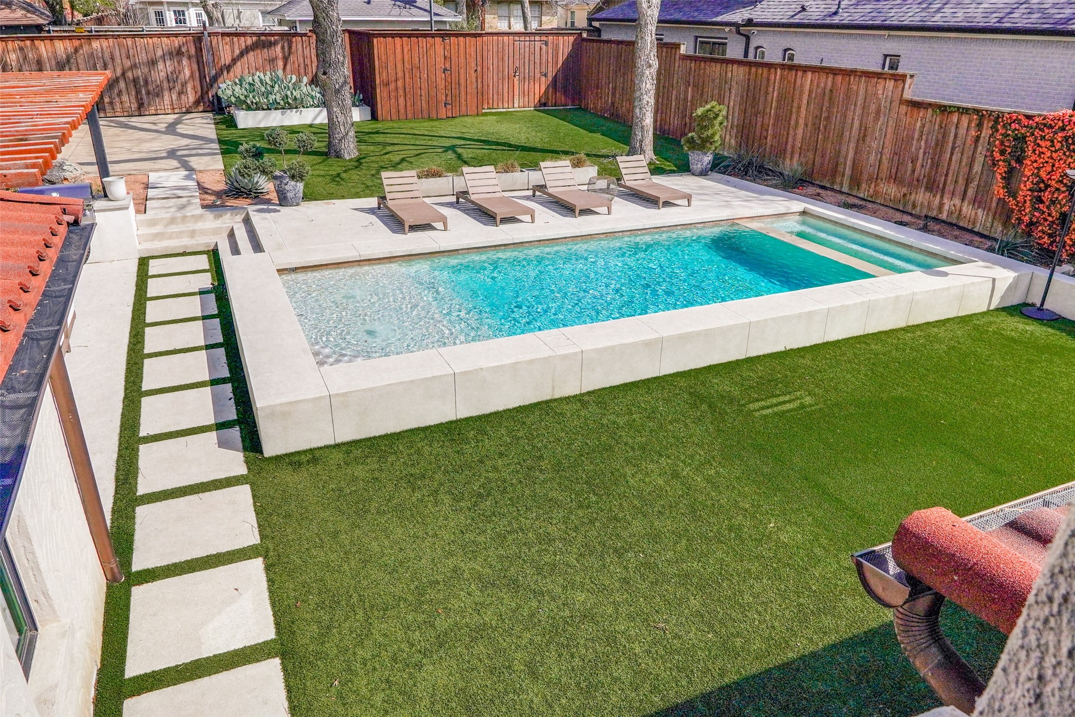 1126 Lausanne Avenue Dallas TX 75208