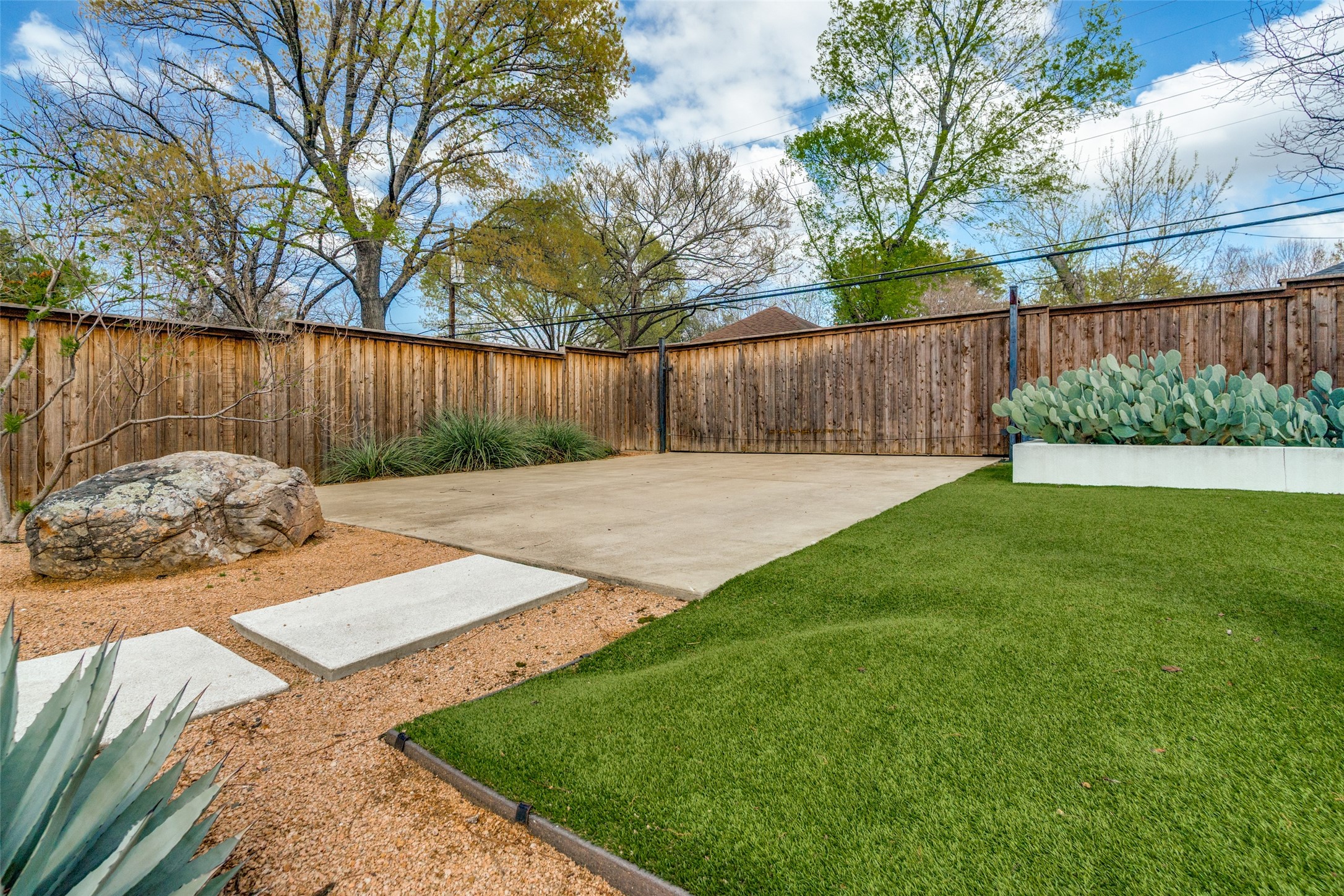 1126 Lausanne Avenue Dallas TX 75208