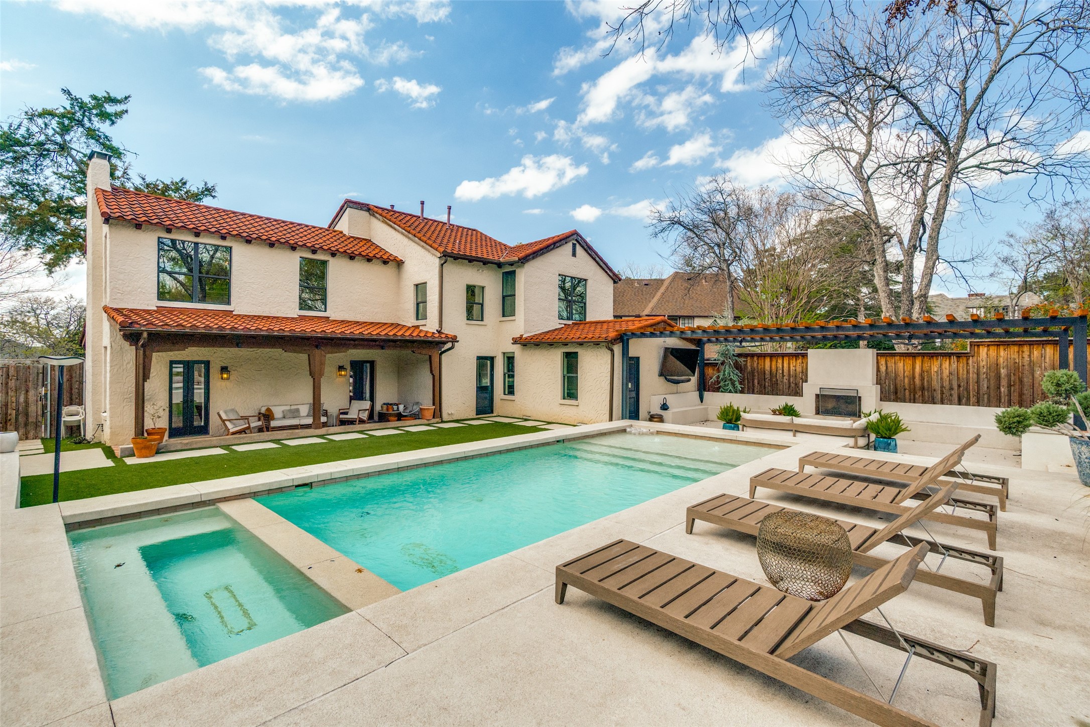 1126 Lausanne Avenue Dallas TX 75208