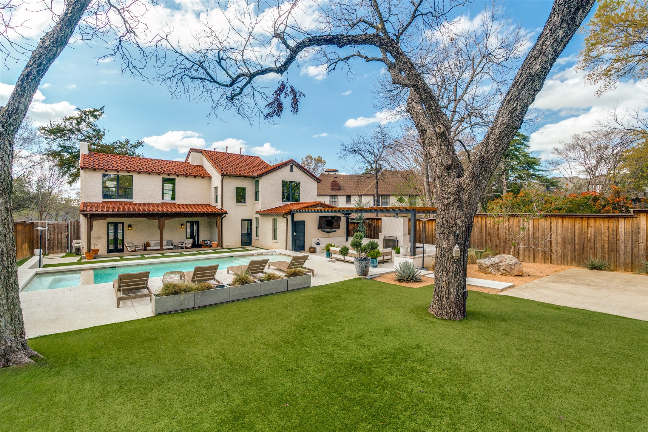 1126 Lausanne Avenue Dallas TX 75208