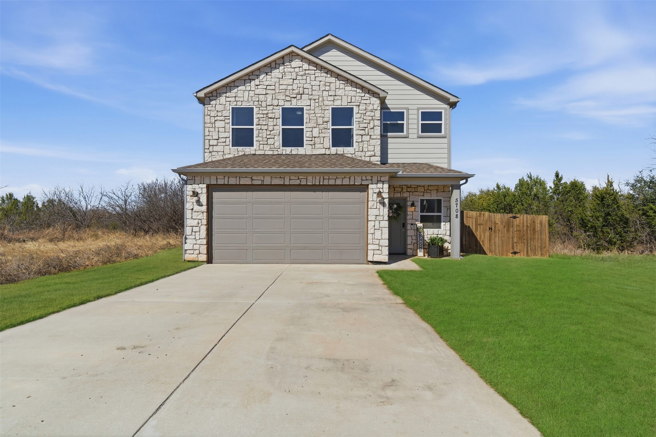 5708 Black Pine Granbury TX 76048