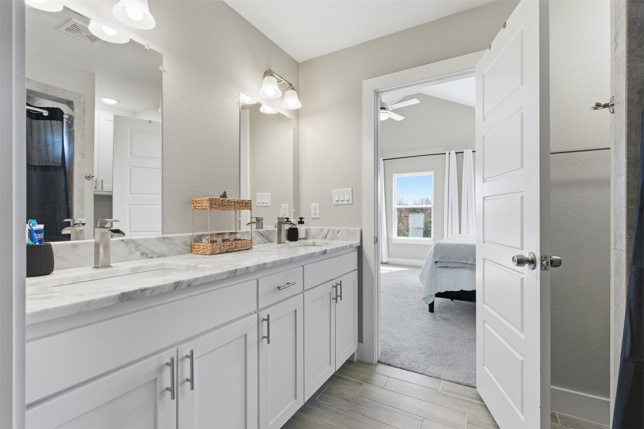 5708 Black Pine Granbury TX 76048