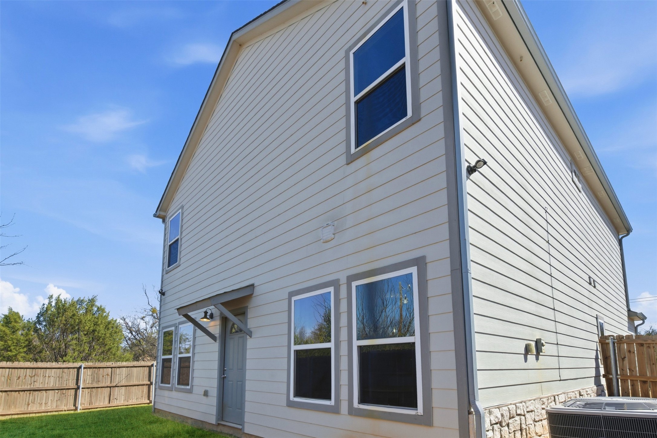 5708 Black Pine Granbury TX 76048