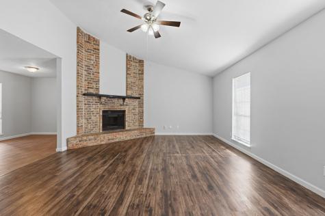 2117 Newbury Drive Arlington TX 76014