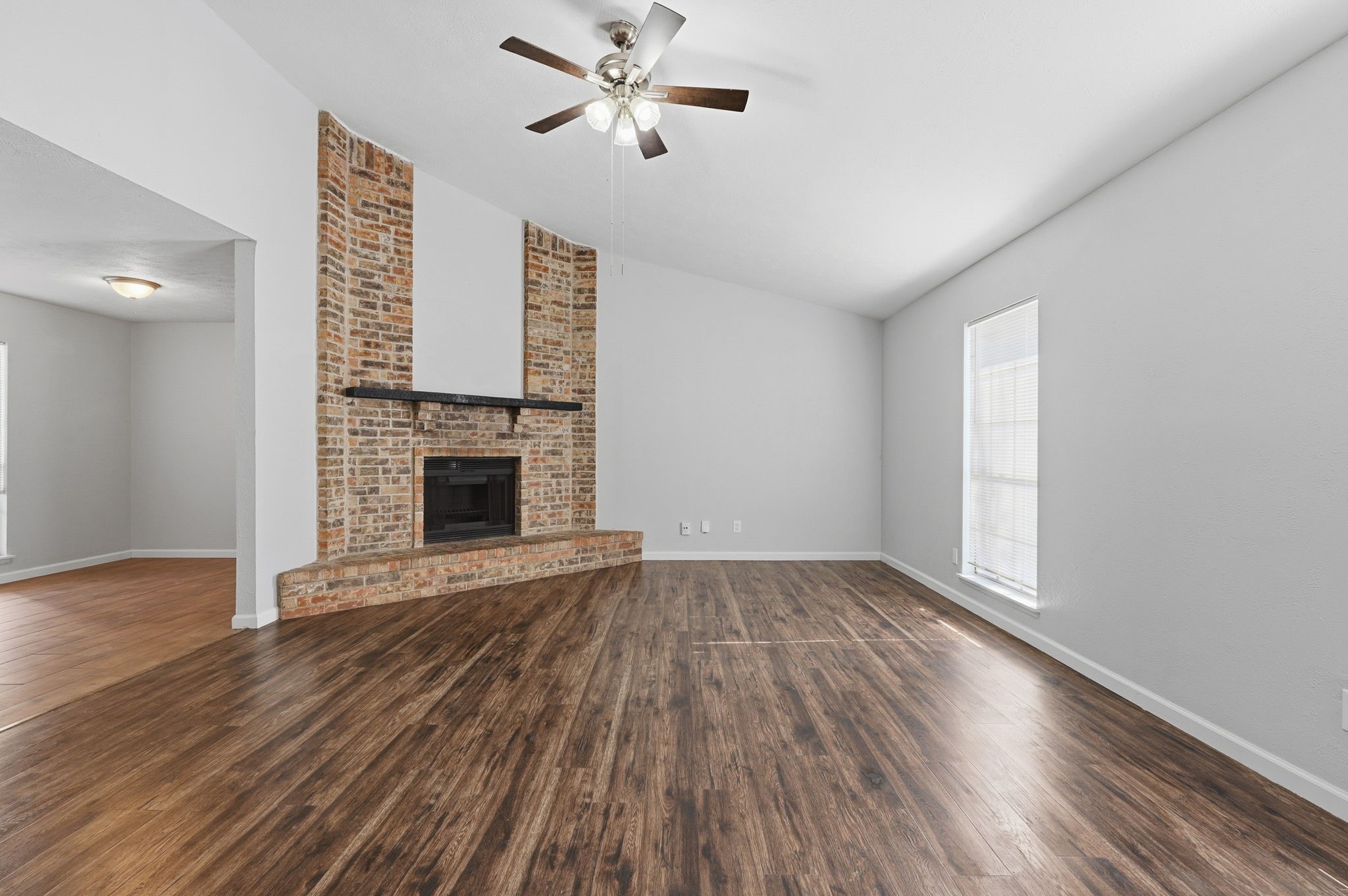 2117 Newbury Drive Arlington TX 76014