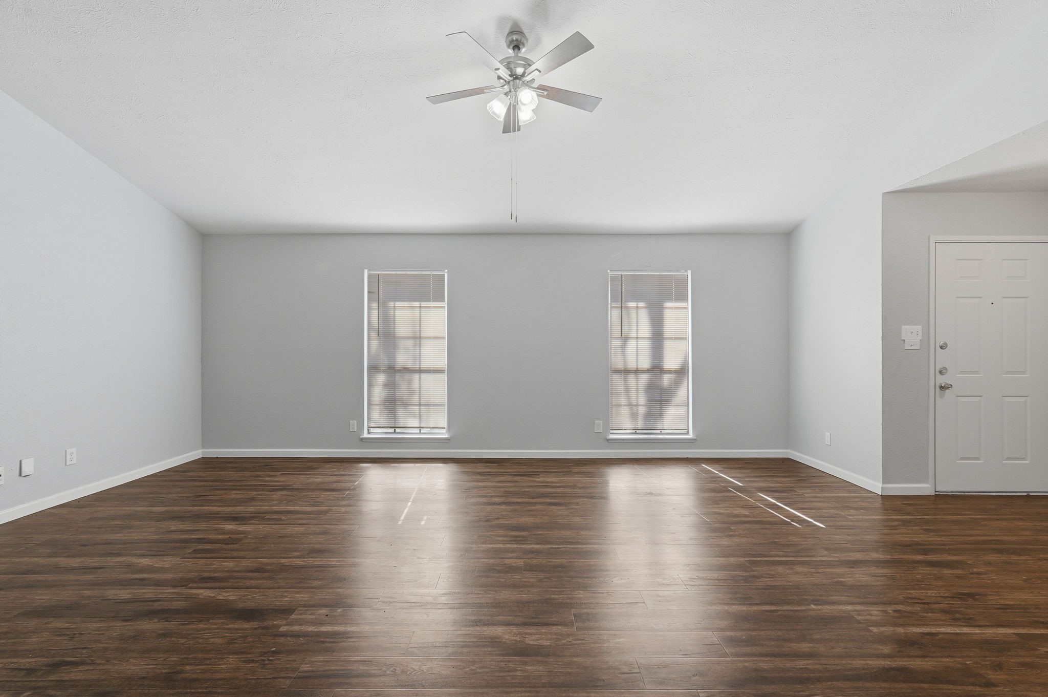 2117 Newbury Drive Arlington TX 76014