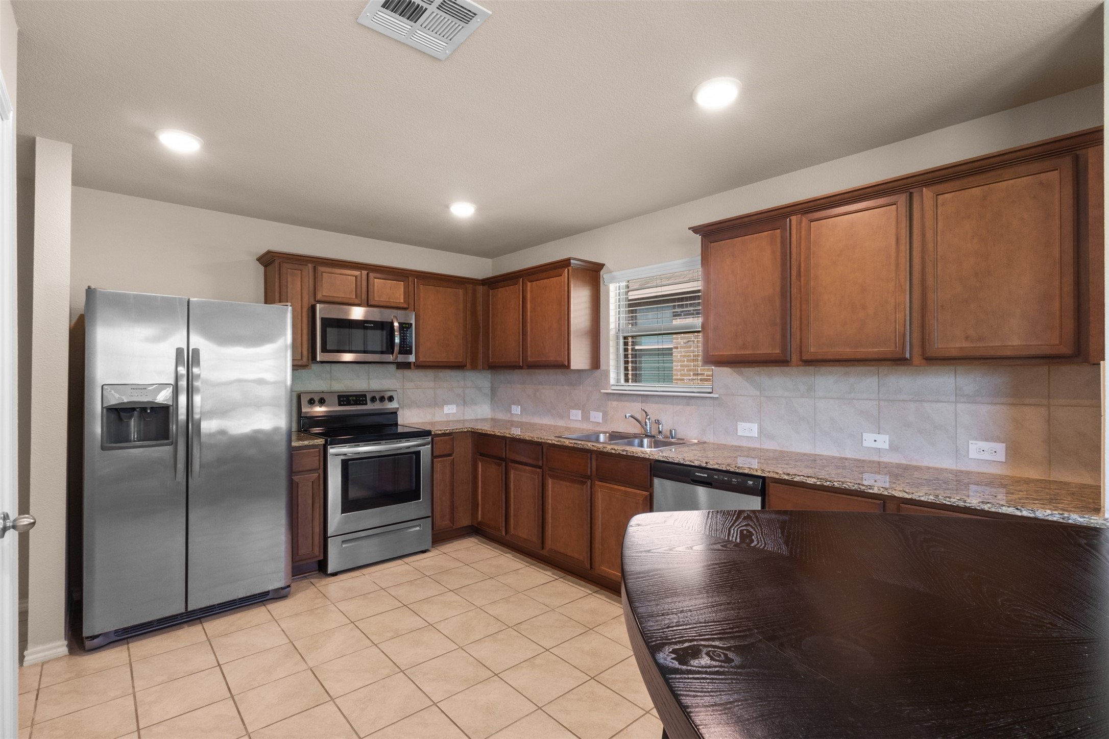 1546 Illinois Avenue Lancaster TX 75134