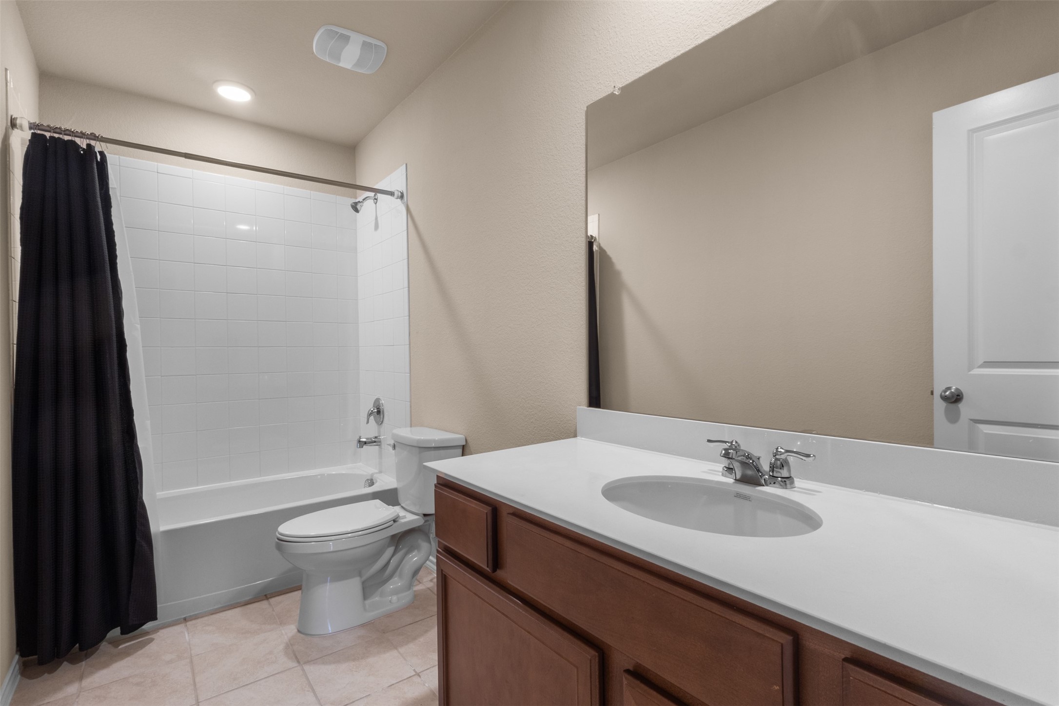 1546 Illinois Avenue Lancaster TX 75134