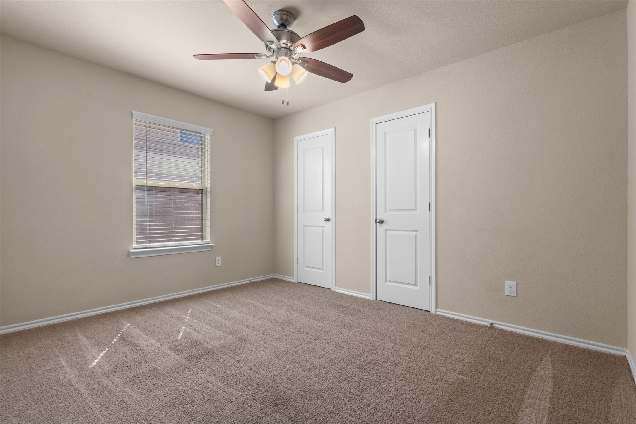 1546 Illinois Avenue Lancaster TX 75134