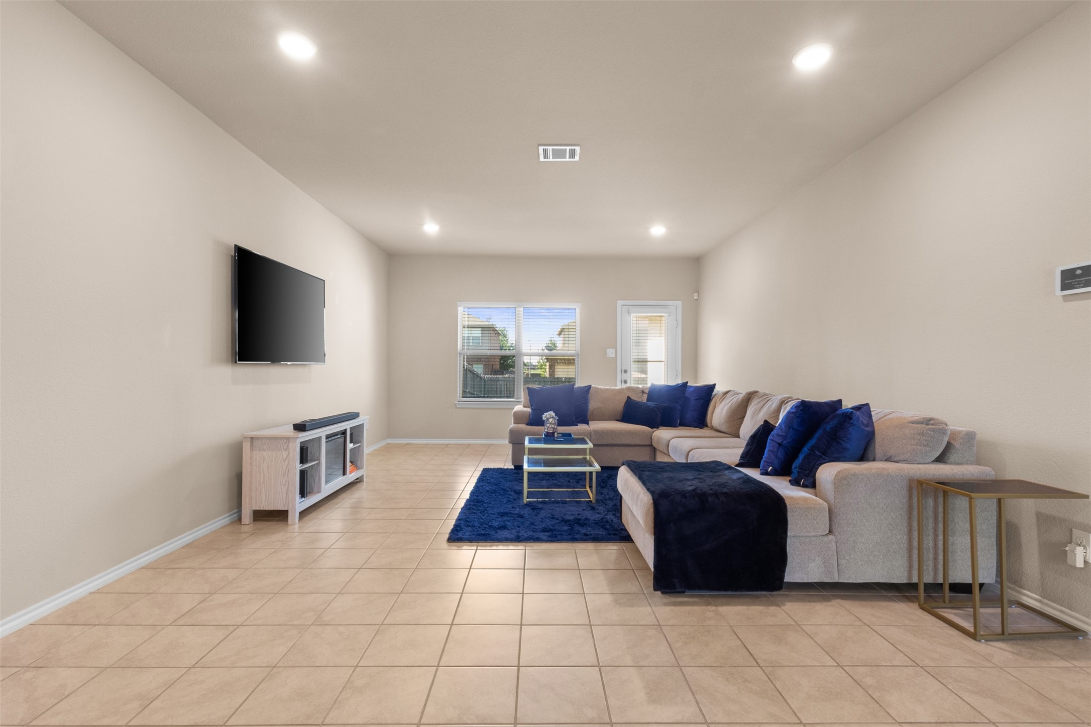 1546 Illinois Avenue Lancaster TX 75134