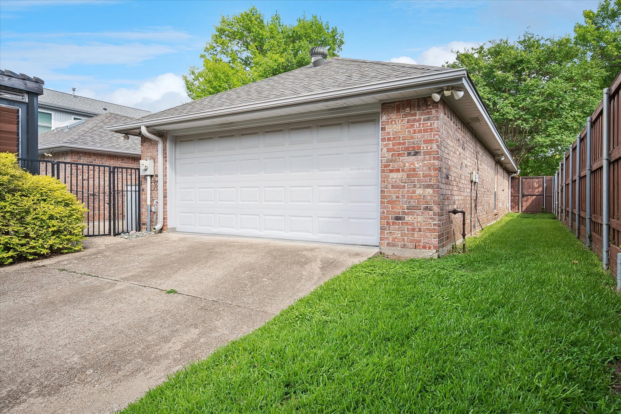6455 Ridgemont Drive Dallas TX 75214