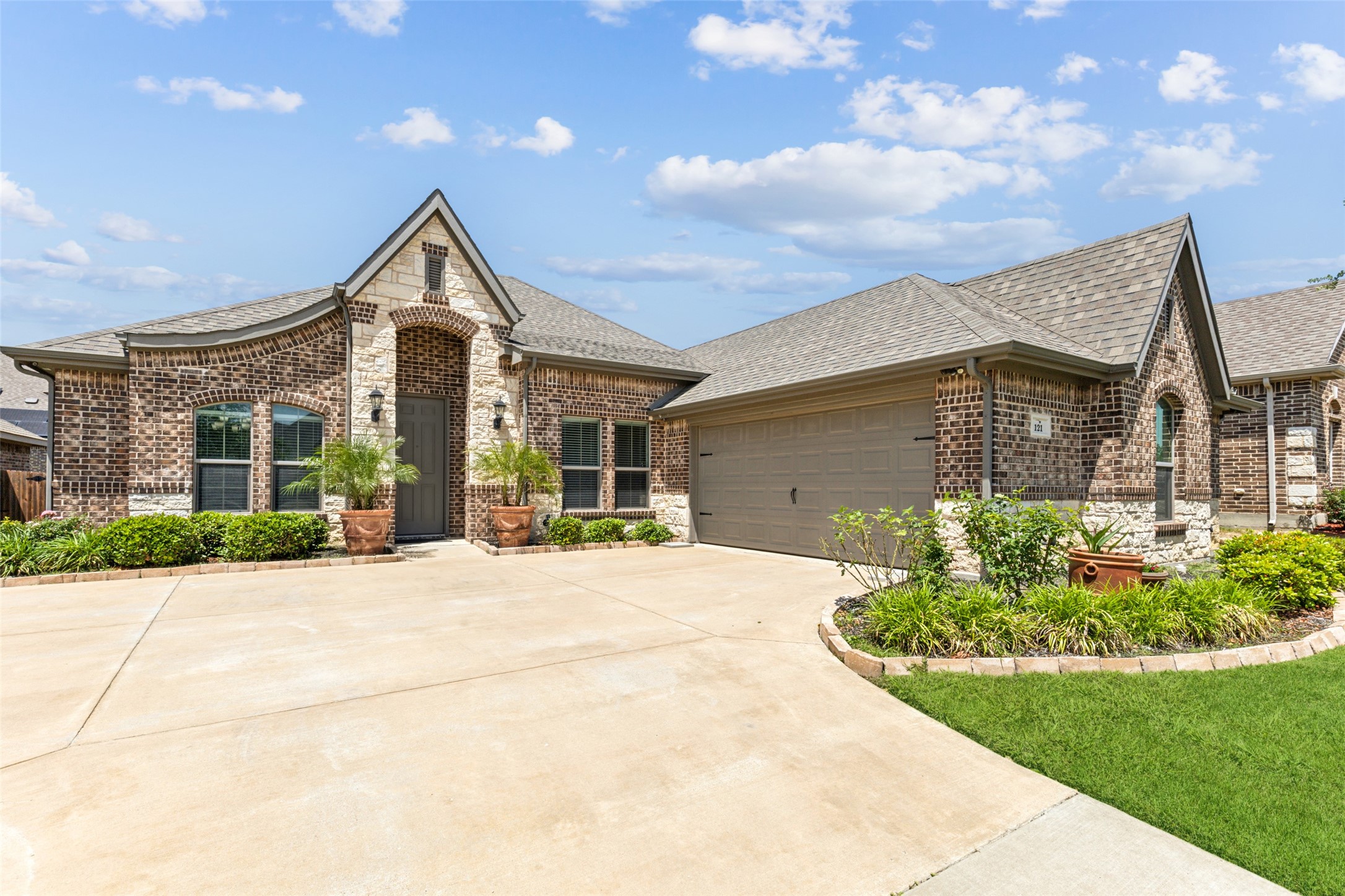 121 Quail Run Road Red Oak TX 75154