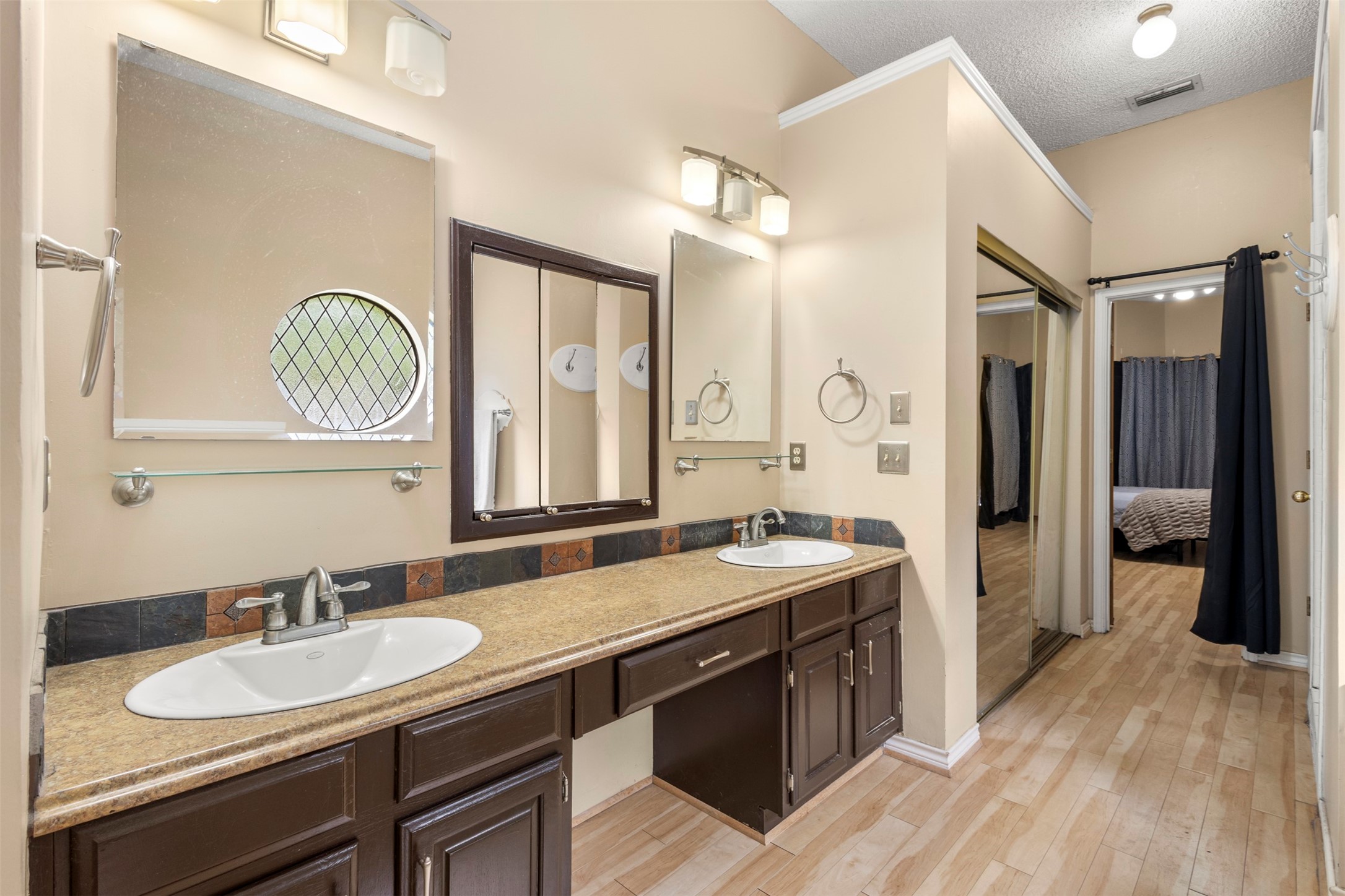 2909 Pitkin Drive Arlington TX 76006