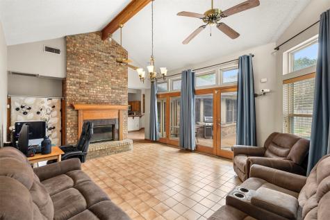 2909 Pitkin Drive Arlington TX 76006