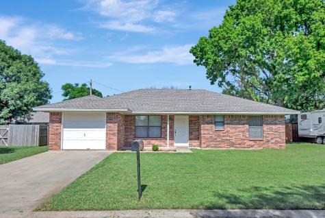 704 S Church Street Pilot Point TX 76258