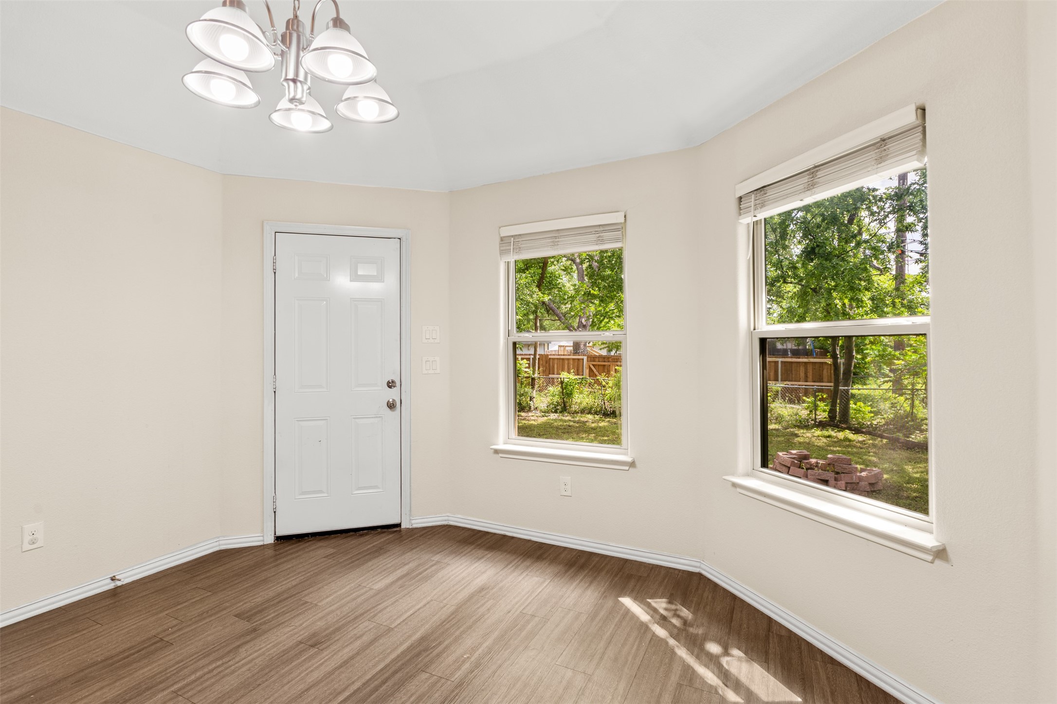 2836 Kilburn Avenue Dallas TX 75216