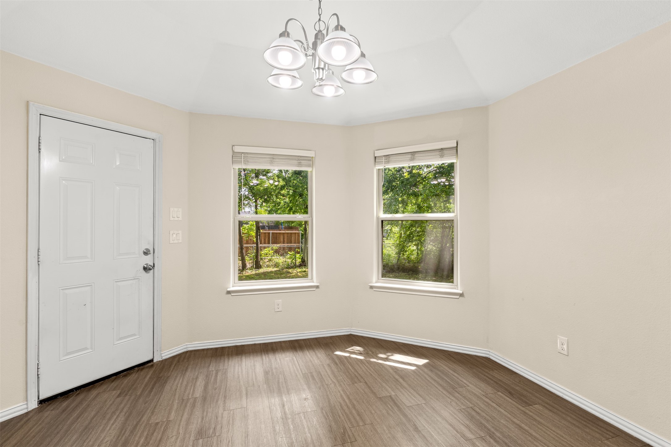 2836 Kilburn Avenue Dallas TX 75216