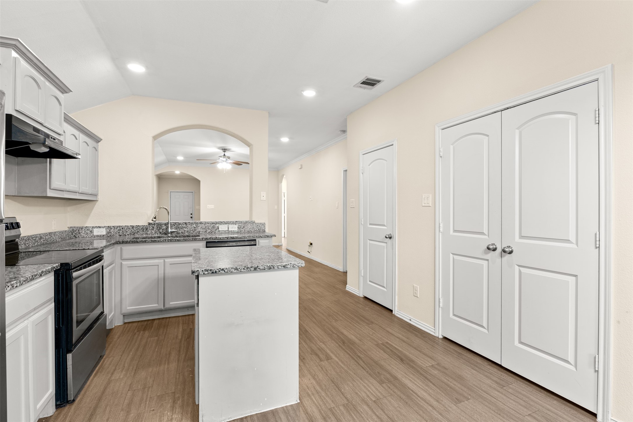 2836 Kilburn Avenue Dallas TX 75216