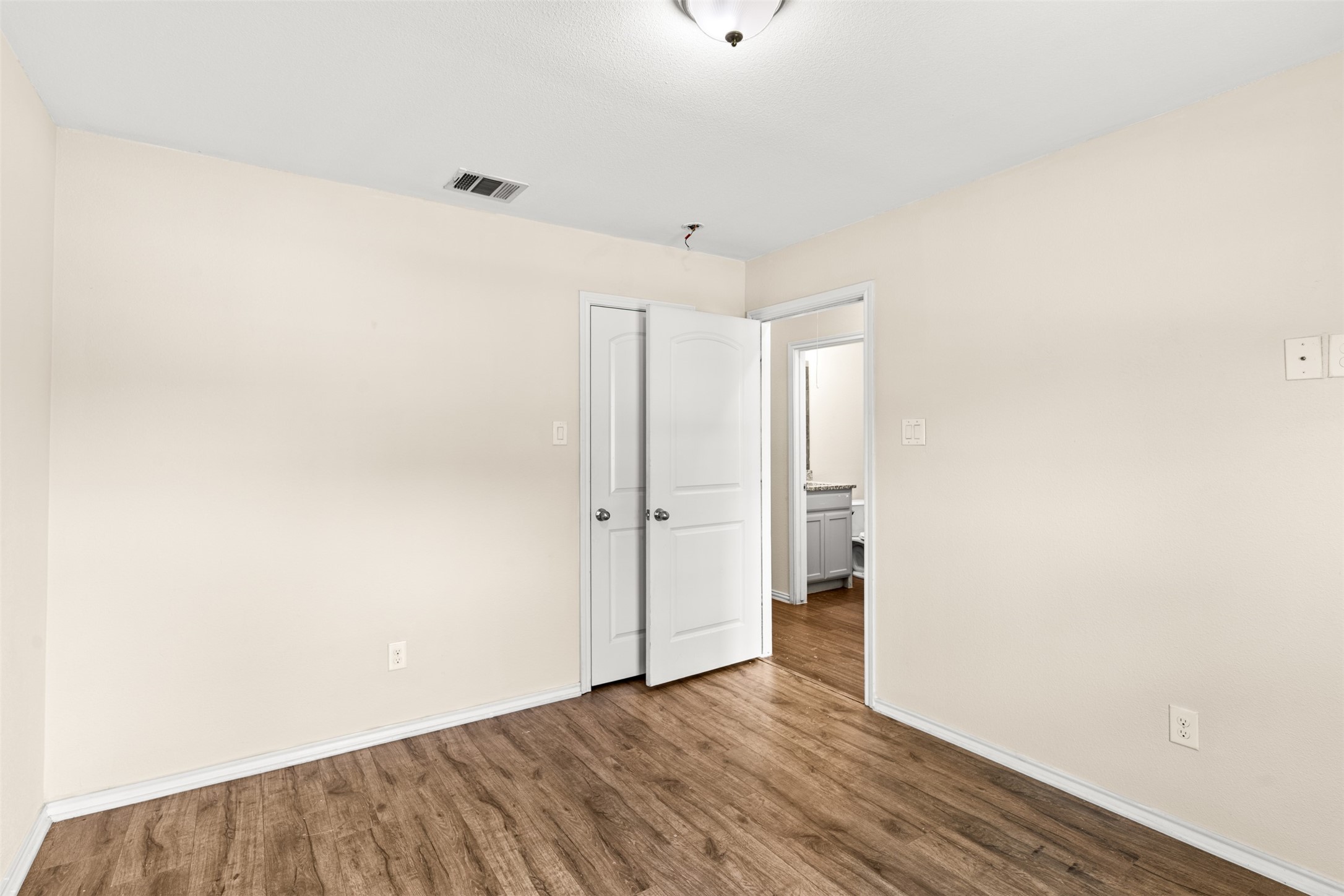 2836 Kilburn Avenue Dallas TX 75216