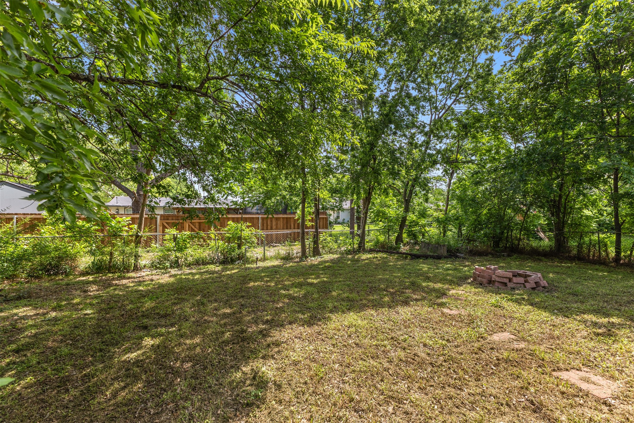 2836 Kilburn Avenue Dallas TX 75216