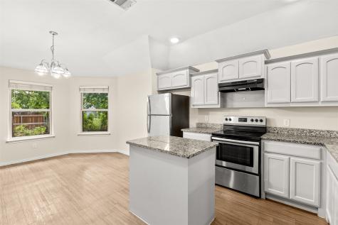2836 Kilburn Avenue Dallas TX 75216