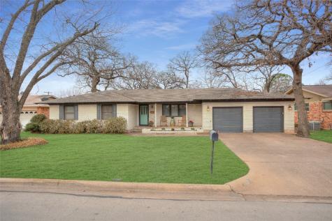 1121 Hurstview Drive Hurst TX 76053