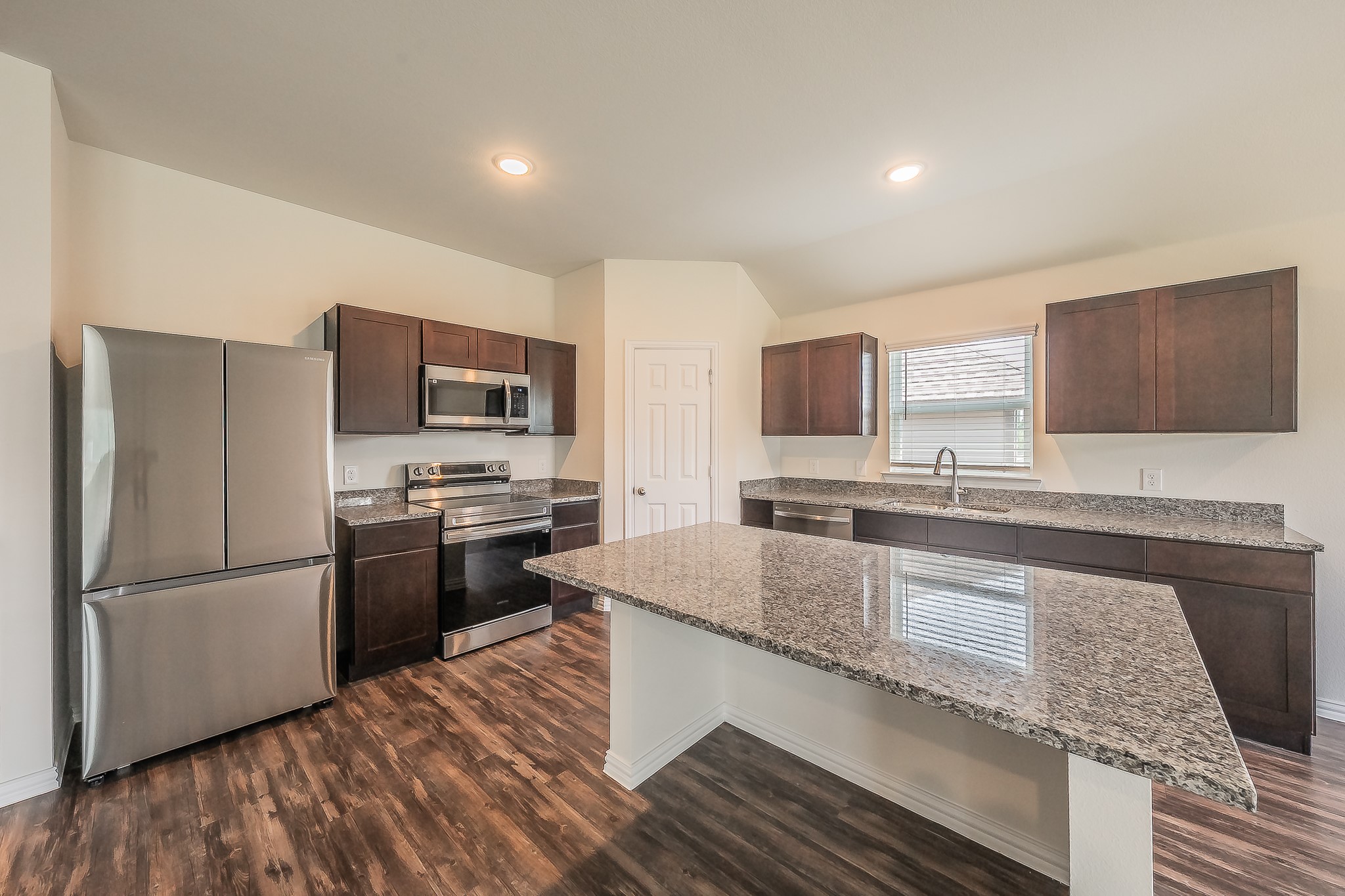 433 Rose Avenue Cleburne TX 76033
