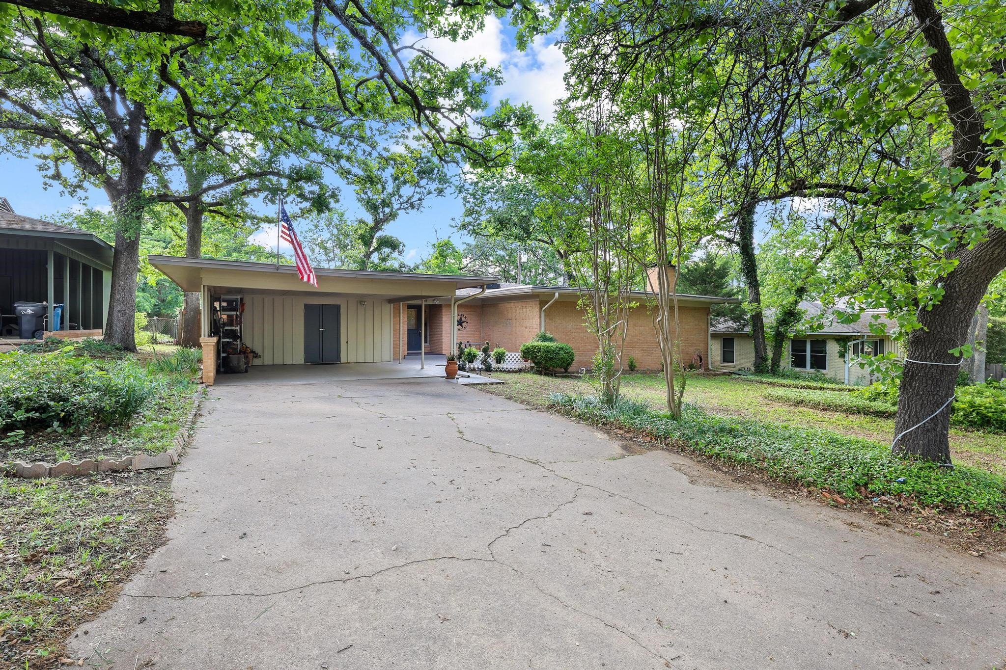 919 S French Avenue Denison TX 75020