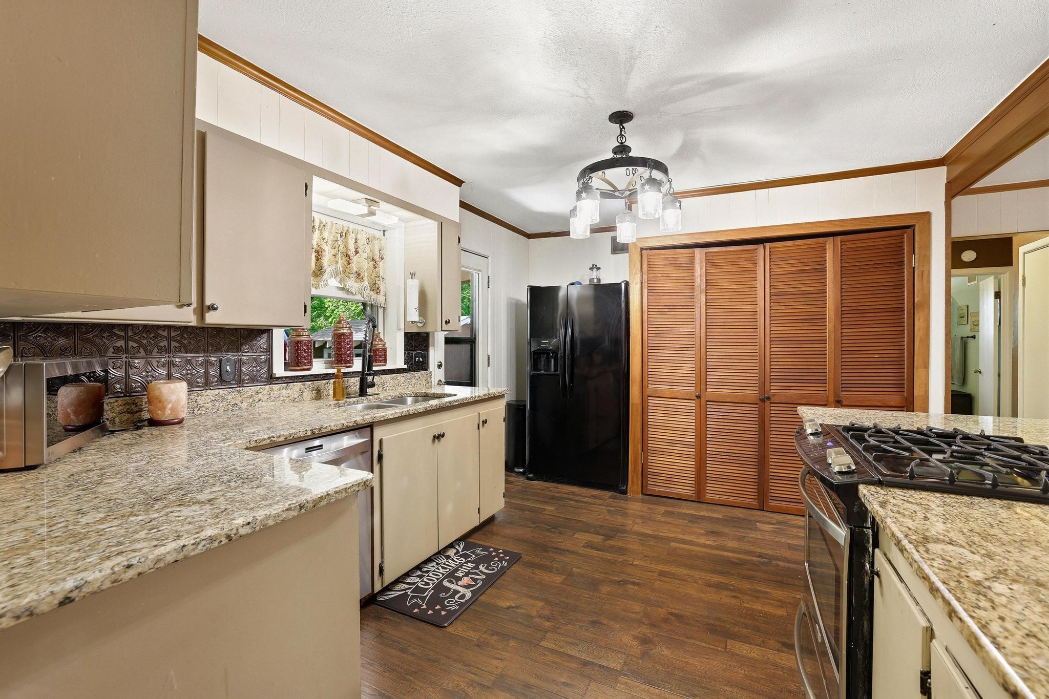 919 S French Avenue Denison TX 75020