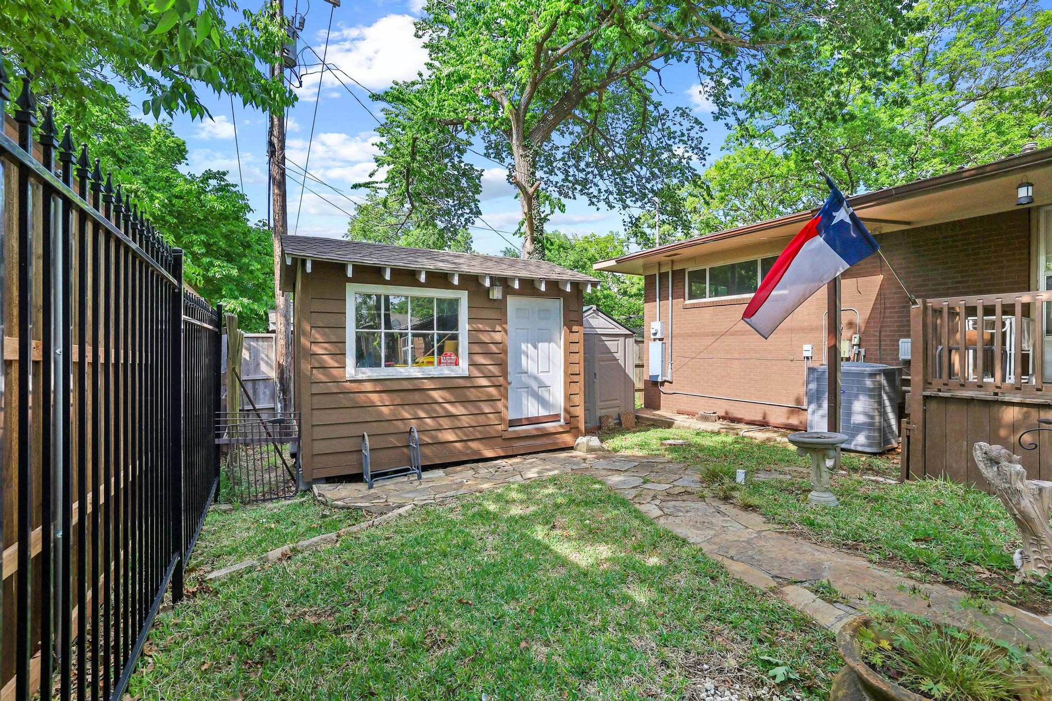 919 S French Avenue Denison TX 75020