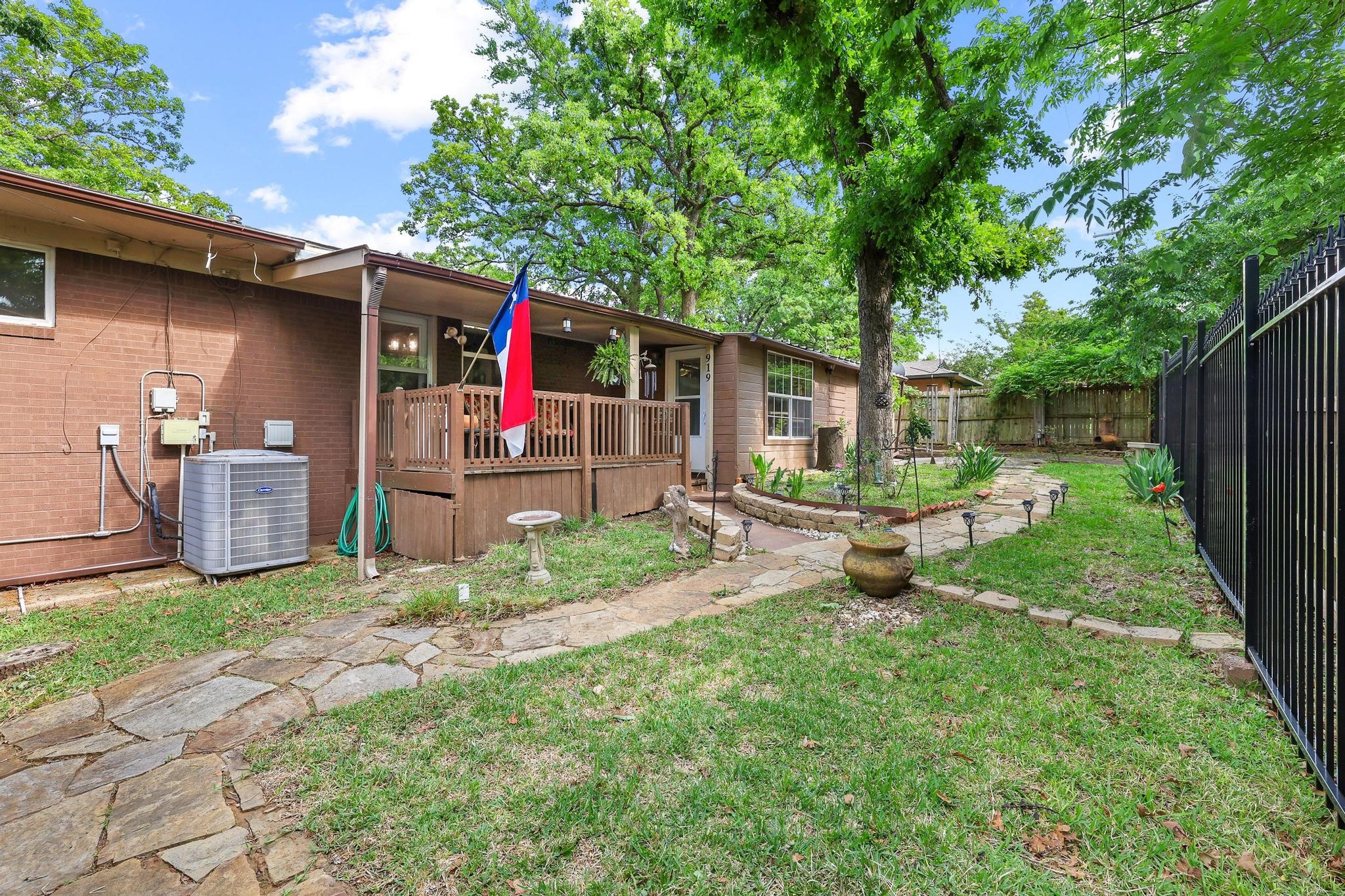 919 S French Avenue Denison TX 75020