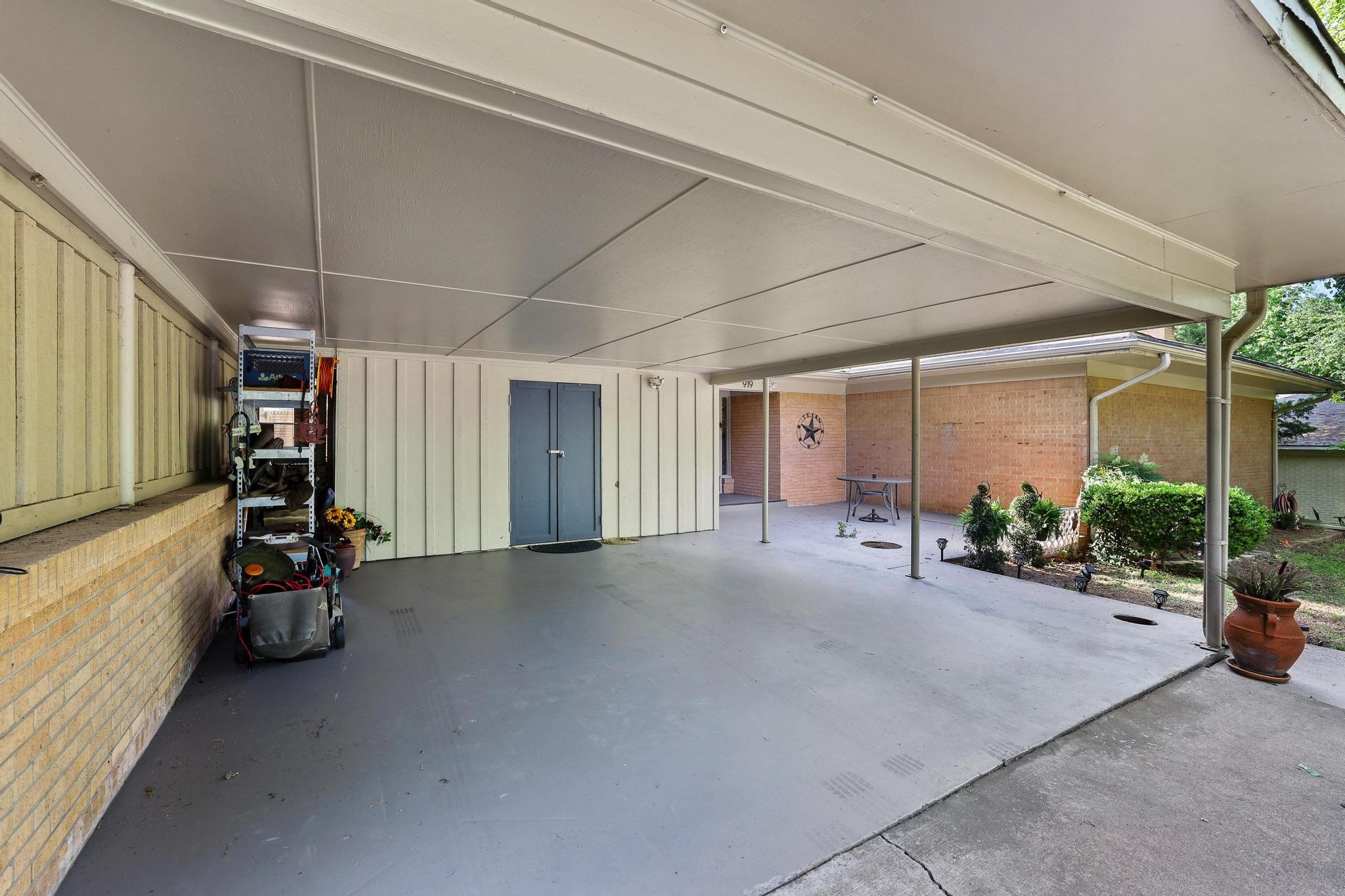 919 S French Avenue Denison TX 75020