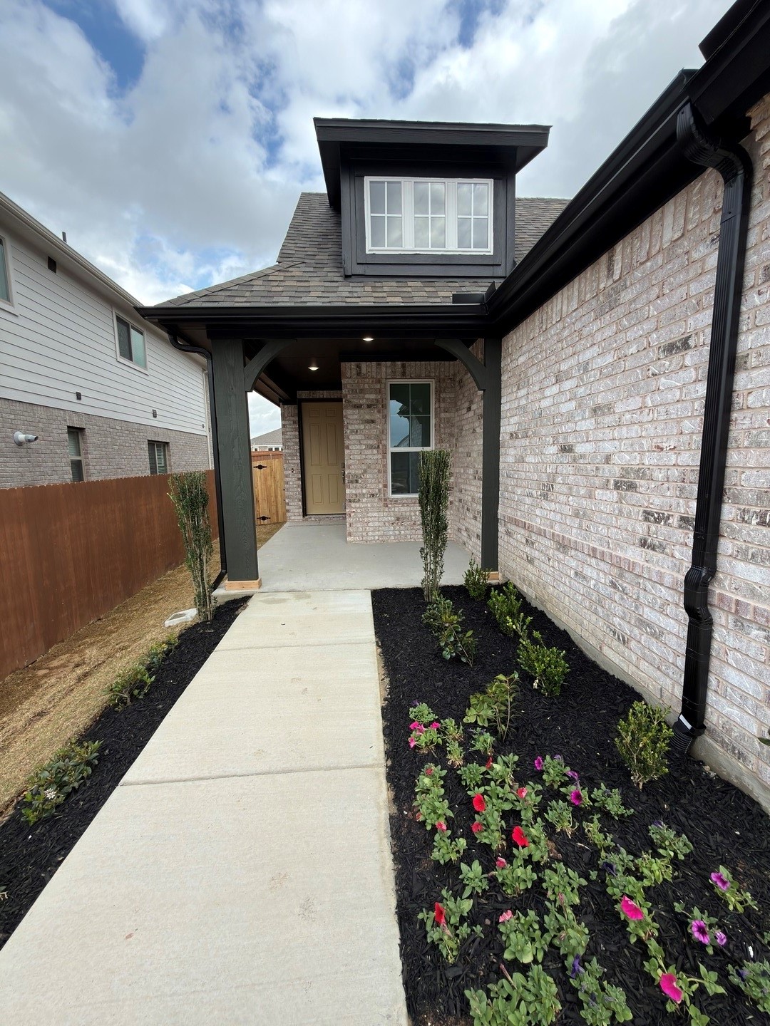 4017 Lakefield Drive Heartland TX 75114