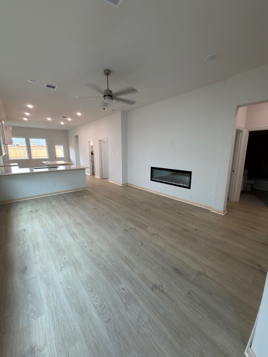 4017 Lakefield Drive Heartland TX 75114
