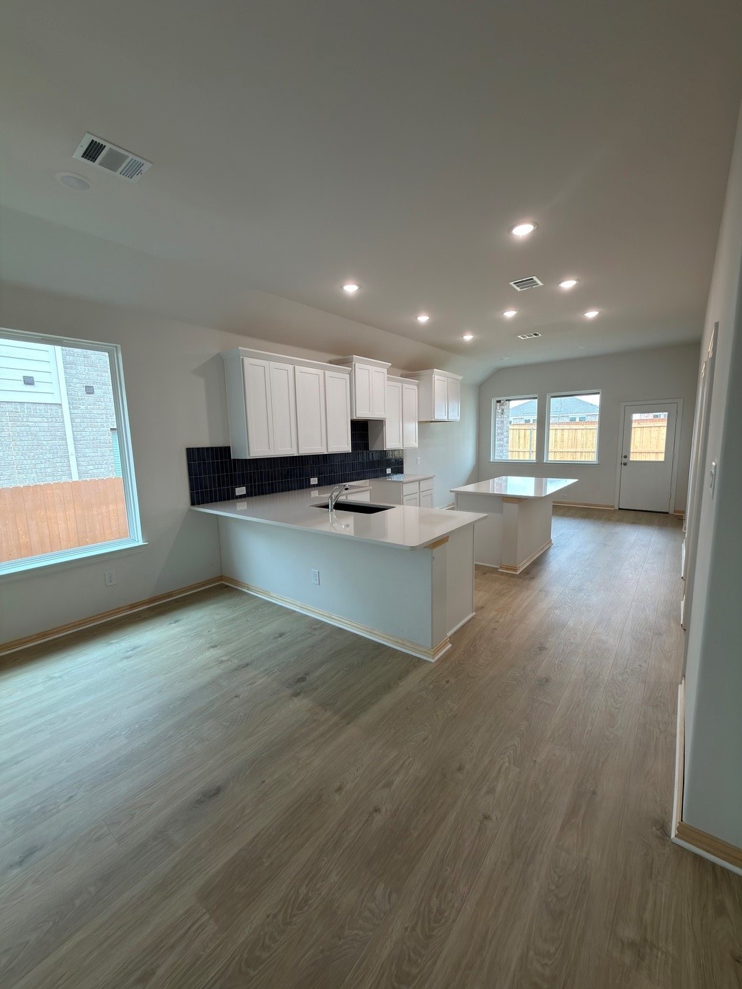 4017 Lakefield Drive Heartland TX 75114